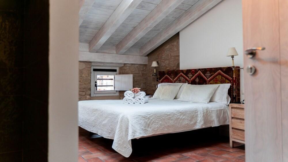 Hotel El Cerco Puente la Reina Exteriör bild