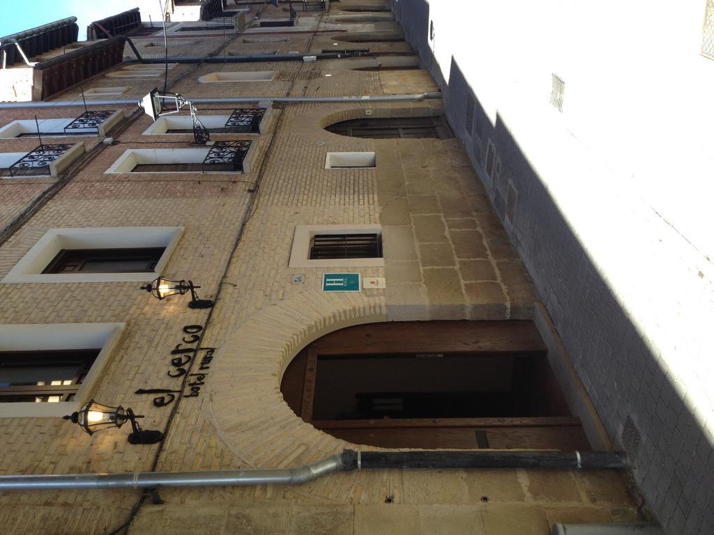 Hotel El Cerco Puente la Reina Exteriör bild